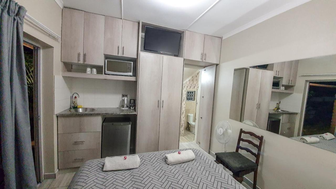 Home Away From Home Пайнтаун Екстериор снимка